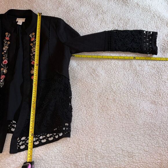 Chicos Medium (1) Black Tweed Crochet Lace Embroidered Floral Jacket Womens EUC - Picture 7 of 8
